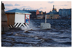 репортажное фото: наводнение в Санкт-Петербурге